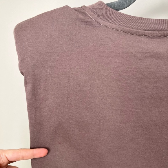 Aritzia Babaton Shoulder Pad Tank - Picture 8 of 9